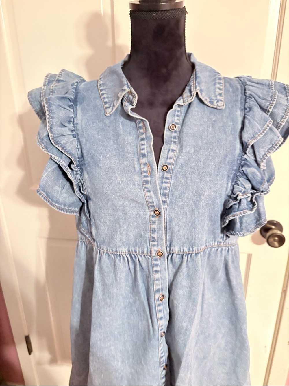 JODIFL Light Blue Denim Top with Contrast Stitching - Picture 2 of 4